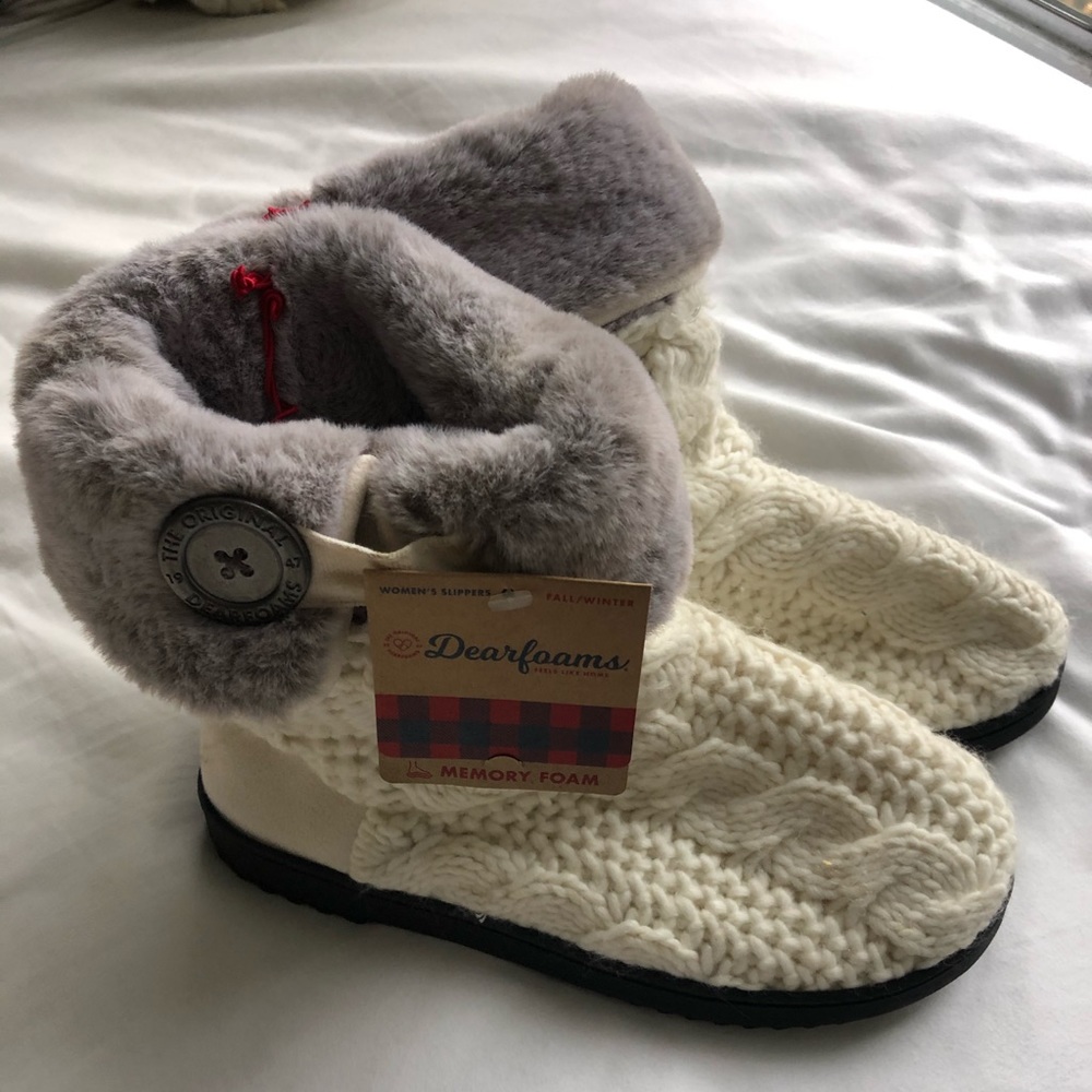 NWT Cozy Booties